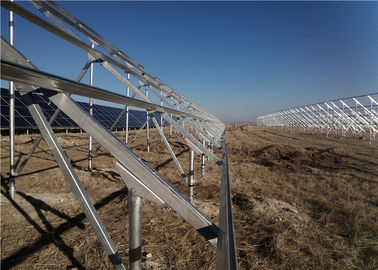 गुणवत्ता 1.4KN/M2 Ground Mount Solar Racking Systems , Framed Solar Power Energy System फैक्टरी