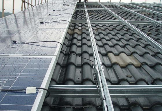 अच्छी कीमत Pitched Roof Solar Panel Roof Mounting Systems Good Apperance ऑनलाइन