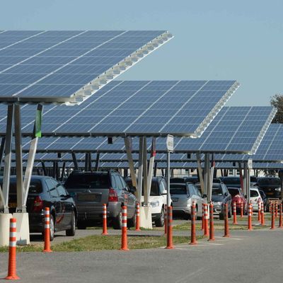अच्छी कीमत Ground Mount Carport Solar Systems with Natural Color 10 15 20 30 Tilt Angle ऑनलाइन
