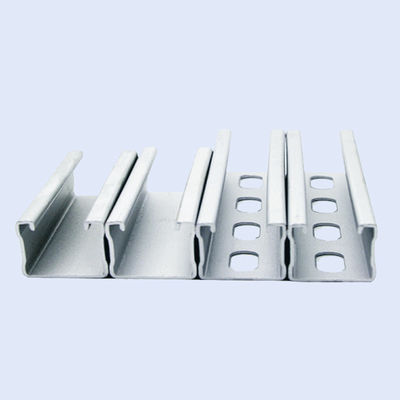 अच्छी कीमत Hot Galvanized  C U Steel Profile Cold Formed Steel For PV solar Plant Project Thickness 1.4-3mm ऑनलाइन